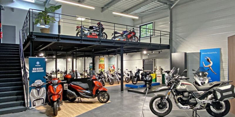 agencement et aménagement d'un magasin moto