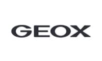 Logo "GEOX" noir en lettres majuscules grasses sur fond blanc.